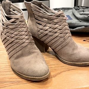 Cute weaved ankle booties!